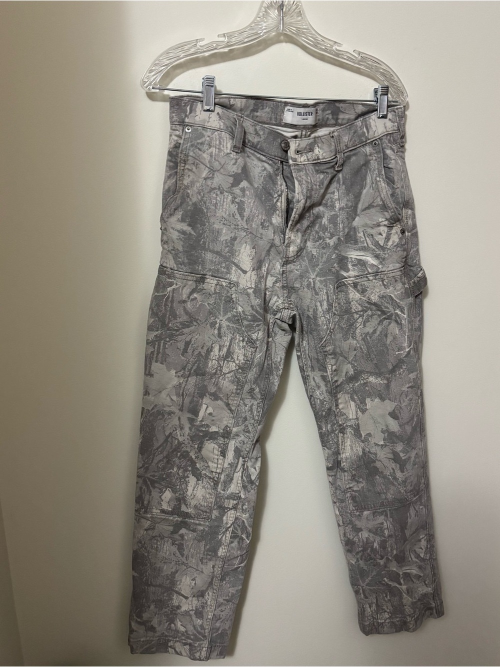 Hollister Men's Gray Camouflage Cargo Jeans